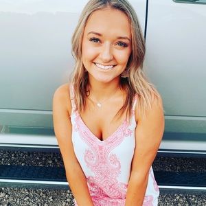 Meet your Posher, Ayla